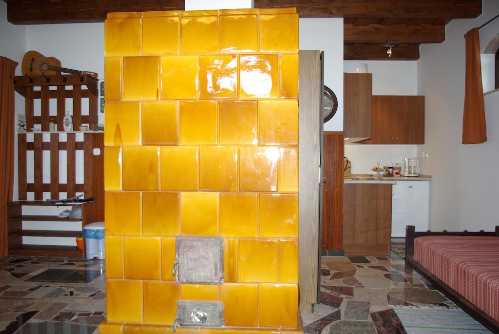 Dabasi Lovas Vendeghaz Hotel Bilik gambar